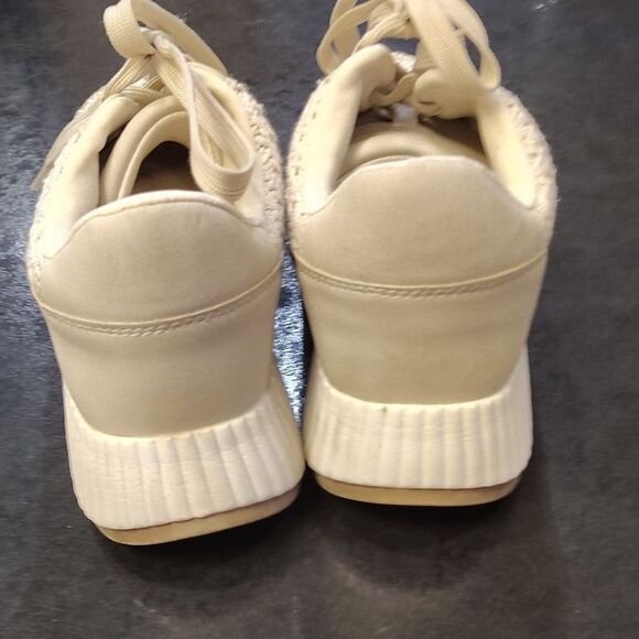 Dolce Vita Cream Knit Sneakers with Ribbed Sole - Picture 4 of 6